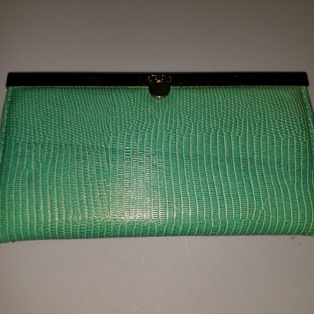 Expressions  wallet